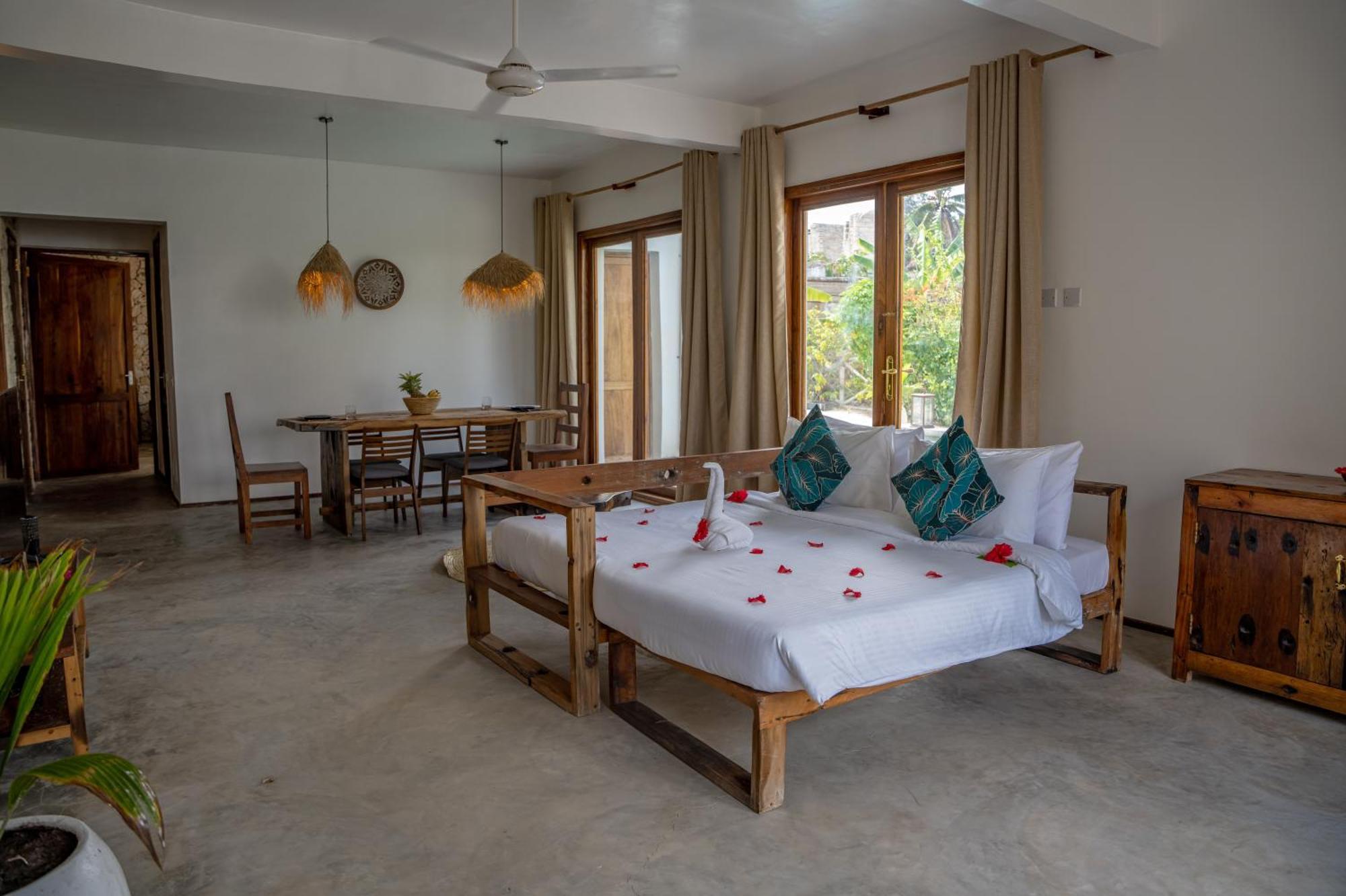 Natural Park Villa Resort Pingwe Exterior foto